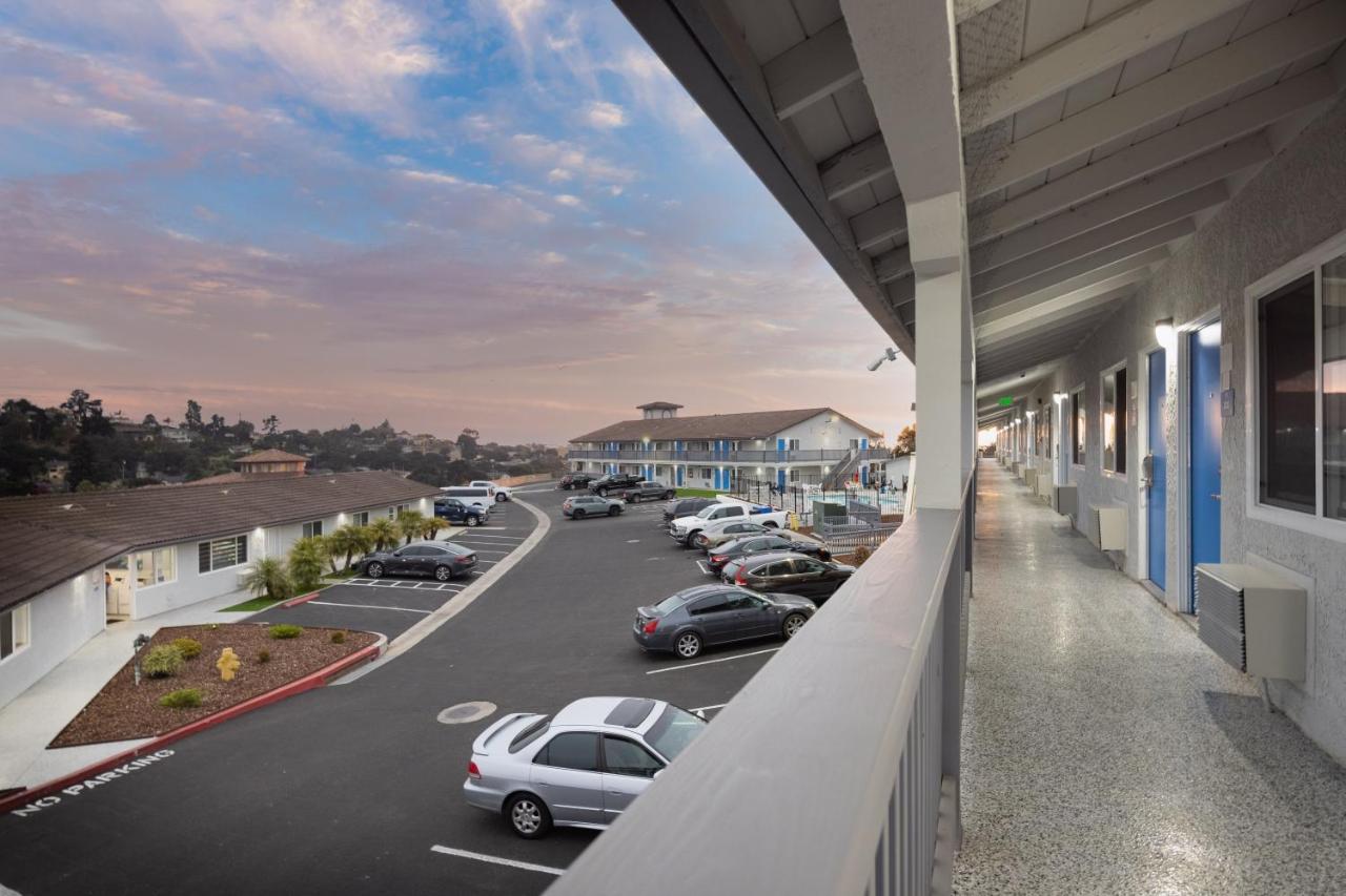 Days Inn By Wyndham Arroyo Grande Pismo Beach エクステリア 写真