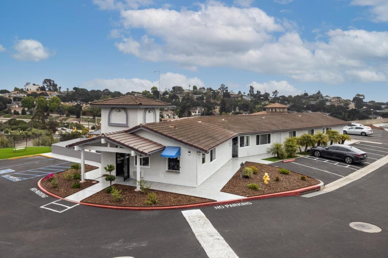 Days Inn By Wyndham Arroyo Grande Pismo Beach エクステリア 写真