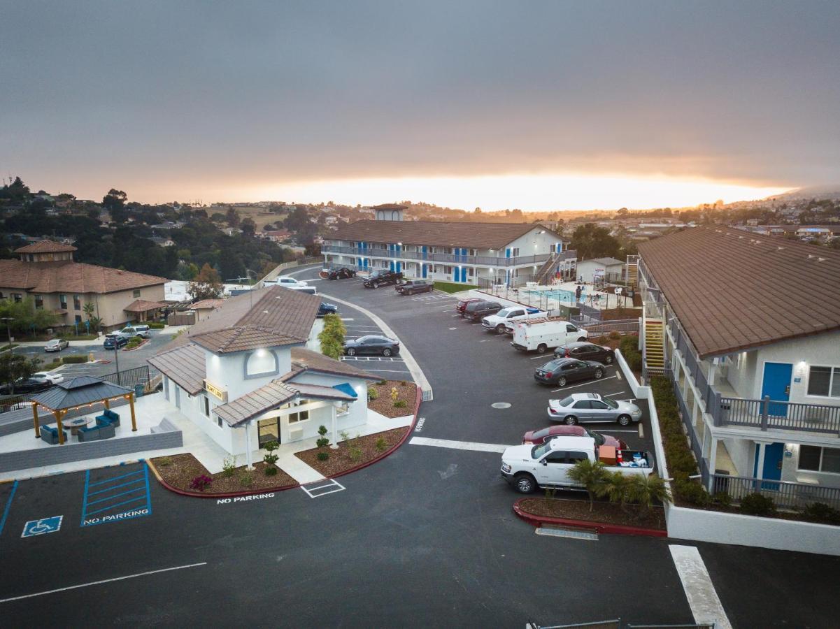 Days Inn By Wyndham Arroyo Grande Pismo Beach エクステリア 写真